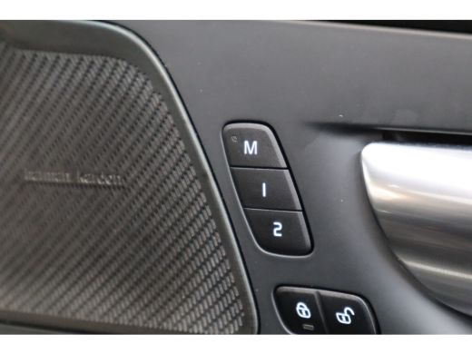 Volvo  XC60 Recharge T8 455PK Inscription | Trekhaak | Getint Glas | Power Seats | Panoramadak | Blis | Park ... ActivLease financial lease