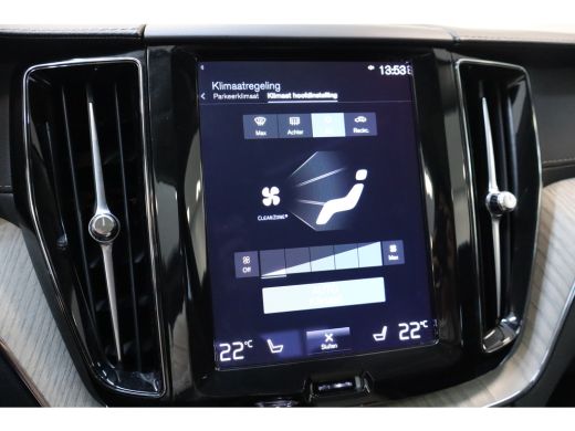 Volvo  XC60 Recharge T8 455PK Inscription | Trekhaak | Getint Glas | Power Seats | Panoramadak | Blis | Park ... ActivLease financial lease