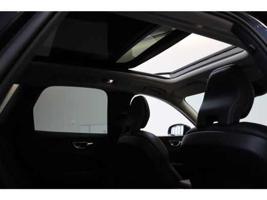 Volvo  XC60 Recharge T8 455PK Inscription | Trekhaak | Getint Glas | Power Seats | Panoramadak | Blis | Park ... ActivLease financial lease