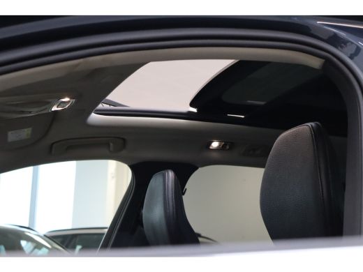 Volvo  XC60 Recharge T8 455PK Inscription | Trekhaak | Getint Glas | Power Seats | Panoramadak | Blis | Park ... ActivLease financial lease