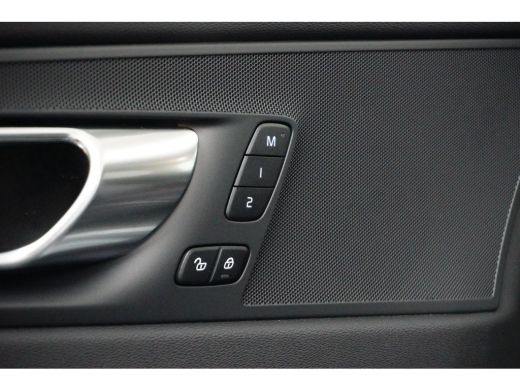 Volvo  XC60 T6 Plus Dark | Trekhaak | Panoramadak | BLIS | ActivLease financial lease