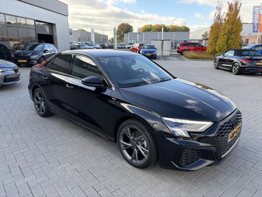 Audi A3 Limousine 30 TFSi Automaat S-Line | Zwart Optiek | LED | Keyless | Navigatiesysteem | CarPlay | D... ActivLease financial lease