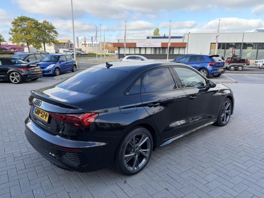 Audi A3 Limousine 30 TFSi Automaat S-Line | Zwart Optiek | LED | Keyless | Navigatiesysteem | CarPlay | D... ActivLease financial lease