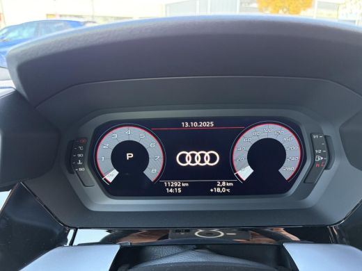 Audi A3 Limousine 30 TFSi Automaat S-Line | Zwart Optiek | LED | Keyless | Navigatiesysteem | CarPlay | D... ActivLease financial lease