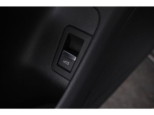 Audi A6 Avant 35 TDI Business edition automaat, panorama, climate, ActivLease financial lease