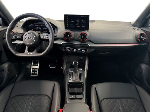 Audi Q2 35 150pk TFSI S Edition Stylingpakket mat zwart | Cruise control | Parkeerhulp achter ActivLease financial lease