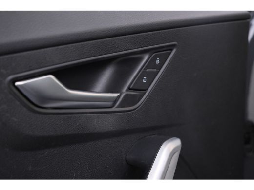 Audi Q2 35 TFSI S Edition 150pk, Volleder, Navi, Climate, ActivLease financial lease