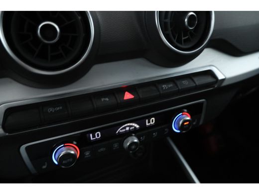 Audi Q2 35 TFSI S Edition 150pk, Volleder, Navi, Climate, ActivLease financial lease
