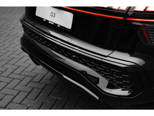 Audi Q3 S edition, (2026) | Adaptive cruise control | Audi sound system | Cruise control ActivLease financial lease