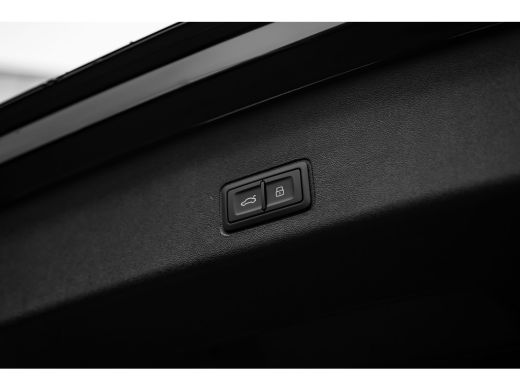 Audi Q3 S edition, (2026) | Adaptive cruise control | Audi sound system | Cruise control ActivLease financial lease