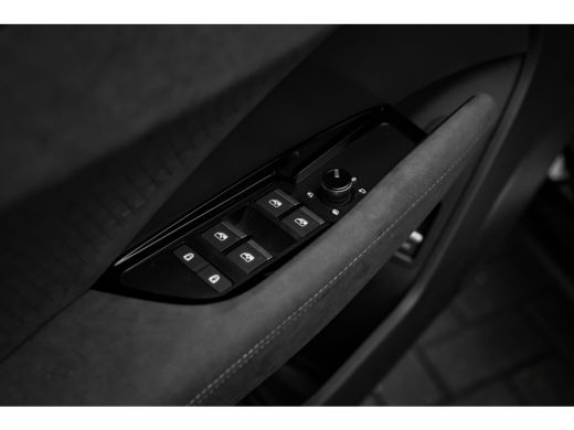 Audi Q3 S edition, (2026) | Adaptive cruise control | Audi sound system | Cruise control ActivLease financial lease