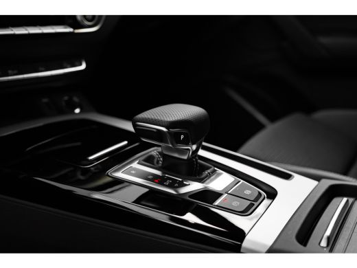 Audi Q5 50 TFSI e S edition Competition 299PK |  Trekhaak |  Stoelverw. voor en achter | Adaptieve Cruise... ActivLease financial lease