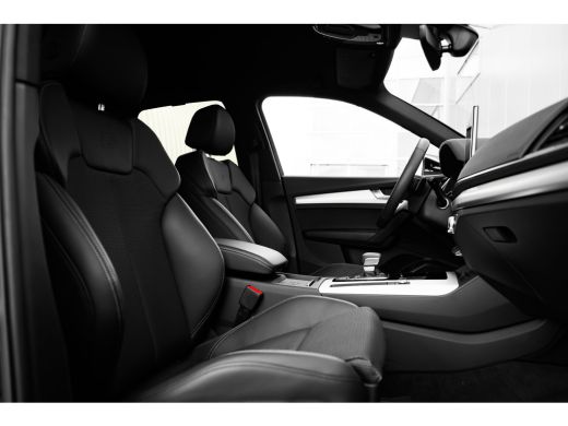 Audi Q5 50 TFSI e S edition Competition 299PK |  Trekhaak |  Stoelverw. voor en achter | Adaptieve Cruise... ActivLease financial lease