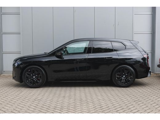 BMW iX xDrive45 M Sport / Panoramadak / Trekhaak / Stoelventilatie / Bowers & Wilkins / Parking Assistan... ActivLease financial lease