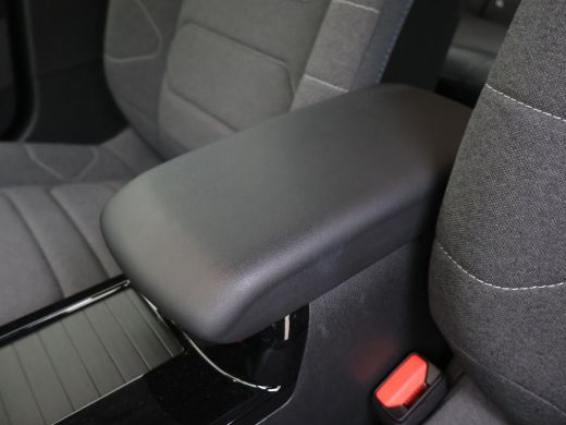 Citroën C4 1.2 Hybrid 136 Plus Camera | Navigatie | Carplay | Digitaal Dashboard | 18" Lichtmetaal | Cruise ... ActivLease financial lease