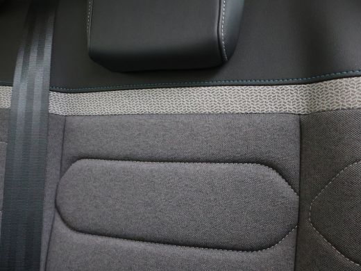 Citroën C4 1.2 Hybrid 136 Plus Camera | Navigatie | Carplay | Digitaal Dashboard | 18" Lichtmetaal | Cruise ... ActivLease financial lease