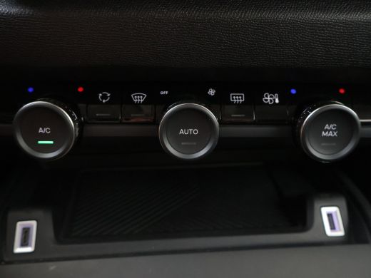 Citroën C4 1.2 Hybrid 136 Plus Camera | Navigatie | Carplay | Digitaal Dashboard | 18" Lichtmetaal | Cruise ... ActivLease financial lease