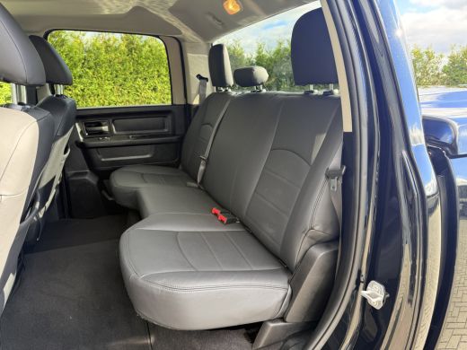 Dodge Ram 1500 1500 5.7 V8 CLASSIC NIGHT 4x4 / LEDER / BPM VRIJ / 1e EIG. / CAMERA / 6-PERS / NAVI / 3.5T TREKHAAK ActivLease financial lease