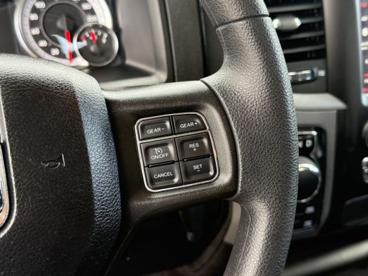 Dodge Ram 1500 1500 5.7 V8 CLASSIC NIGHT 4x4 / LEDER / BPM VRIJ / 1e EIG. / CAMERA / 6-PERS / NAVI / 3.5T TREKHAAK ActivLease financial lease