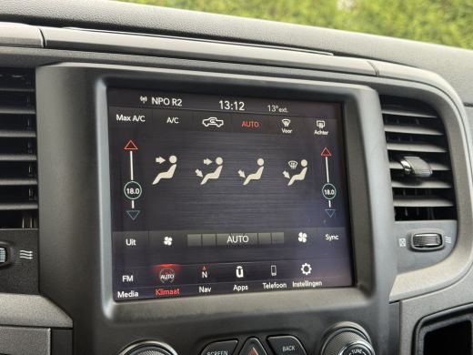 Dodge Ram 1500 1500 5.7 V8 CLASSIC NIGHT 4x4 / LEDER / BPM VRIJ / 1e EIG. / CAMERA / 6-PERS / NAVI / 3.5T TREKHAAK ActivLease financial lease