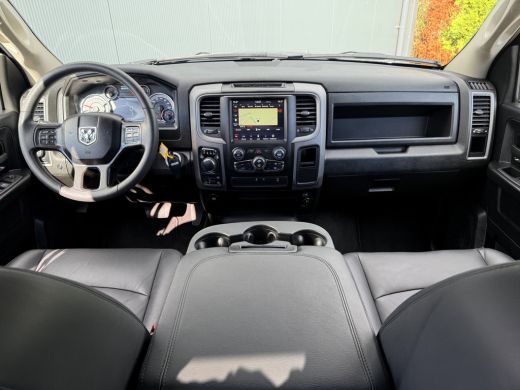 Dodge Ram 1500 1500 5.7 V8 CLASSIC NIGHT 4x4 / LEDER / BPM VRIJ / 1e EIG. / CAMERA / 6-PERS / NAVI / 3.5T TREKHAAK ActivLease financial lease