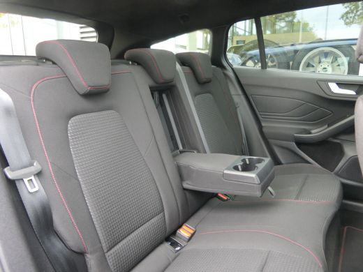 Ford Focus 1.0 EcoBoost Hybrid 155pk Automaat ST Line X | Panoramadak | Winterpack | Elektrische Achterklep ... ActivLease financial lease