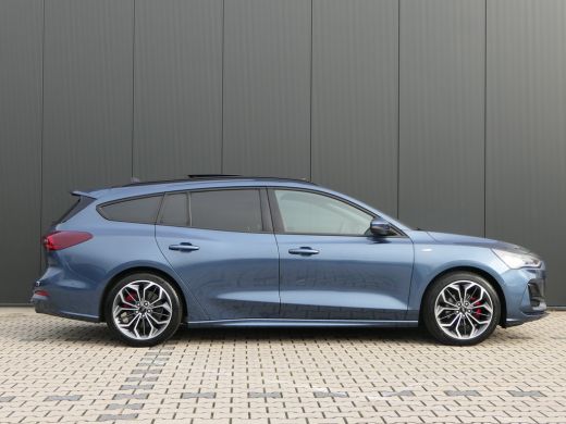 Ford Focus 1.0 EcoBoost Hybrid 155pk Automaat ST Line X | Panoramadak | Winterpack | Elektrische Achterklep ... ActivLease financial lease
