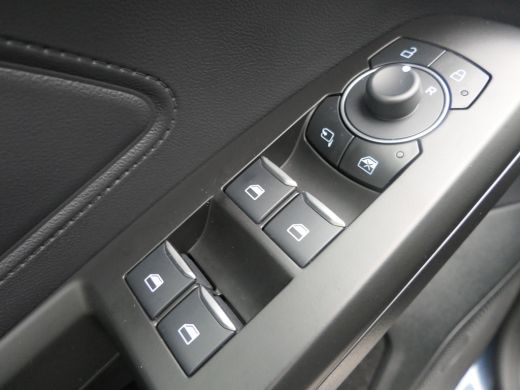 Ford Focus 1.0 EcoBoost Hybrid 155pk Automaat ST Line X | Panoramadak | Winterpack | Elektrische Achterklep ... ActivLease financial lease