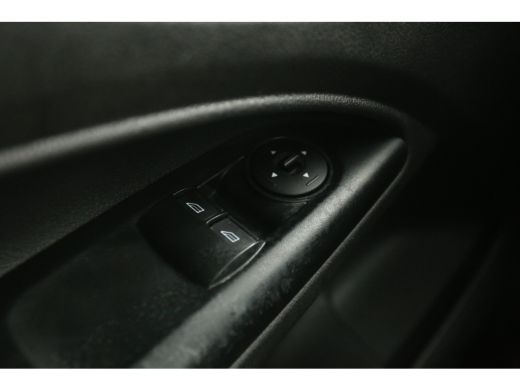 Ford Transit Connect 1.5 TDCI L2H1 | Airco | Cruise | 3-Zits | Parkeersensoren ActivLease financial lease