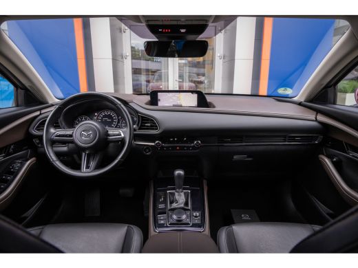 Mazda CX-30 2.0 e-SkyActiv-X M Hybrid Luxury | Trekhaak | | Achteruitrijcamera | Apple Carplay/Android Auto|t... ActivLease financial lease