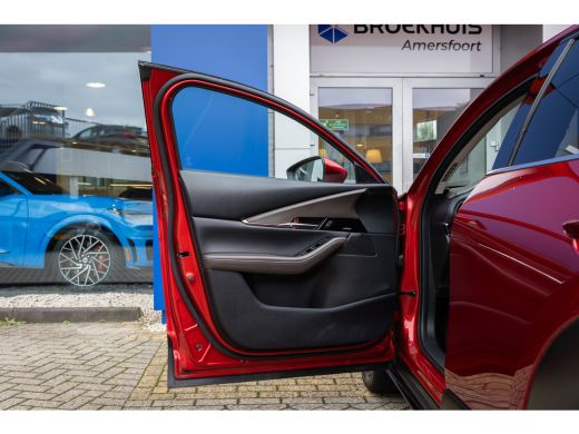 Mazda CX-30 2.0 e-SkyActiv-X M Hybrid Luxury | Trekhaak | | Achteruitrijcamera | Apple Carplay/Android Auto|t... ActivLease financial lease