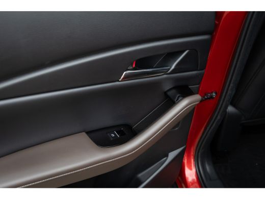 Mazda CX-30 2.0 e-SkyActiv-X M Hybrid Luxury | Trekhaak | | Achteruitrijcamera | Apple Carplay/Android Auto|t... ActivLease financial lease