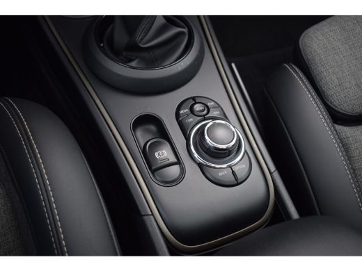 Mini Countryman 2.0 Cooper S E ALL4 Chili | Pano | Half Leer | H/K | HUD | Apple CarPlay ActivLease financial lease