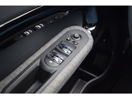 Mini Countryman 2.0 Cooper S E ALL4 Chili | Pano | Half Leer | H/K | HUD | Apple CarPlay ActivLease financial lease