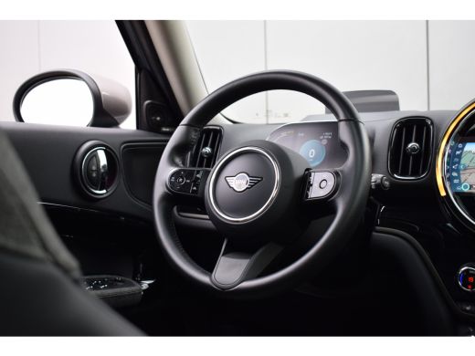 Mini Countryman 2.0 Cooper S E ALL4 Chili | Pano | Half Leer | H/K | HUD | Apple CarPlay ActivLease financial lease
