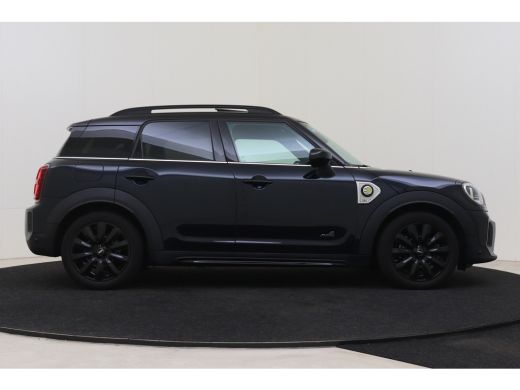 Mini Countryman Cooper S E ALL4 Classic / Panoramadak / Achteruitrijcamera / Comfort Access / Comfortstoelen / LE... ActivLease financial lease