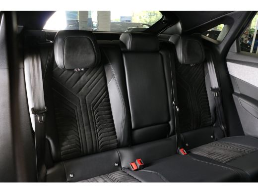 Peugeot 3008 1.2 Hybrid 136 GT | Navi | Camera | Stoel en Stuur verwarming | PDC V+A | Ad. Cruise control | Ke... ActivLease financial lease