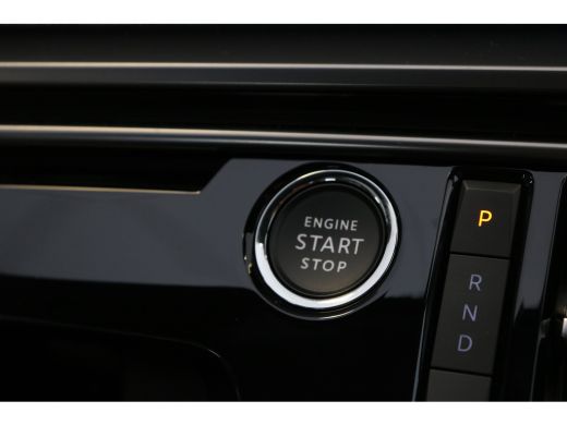 Peugeot 3008 1.2 Hybrid 136 GT | Navi | Camera | Stoel en Stuur verwarming | PDC V+A | Ad. Cruise control | Ke... ActivLease financial lease