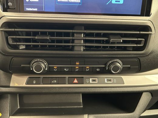 Peugeot Expert Standaard | 16" stalen velgen | Elektrisch bedienbare en verwarmbare buitenspiegels | Getint glas... ActivLease financial lease