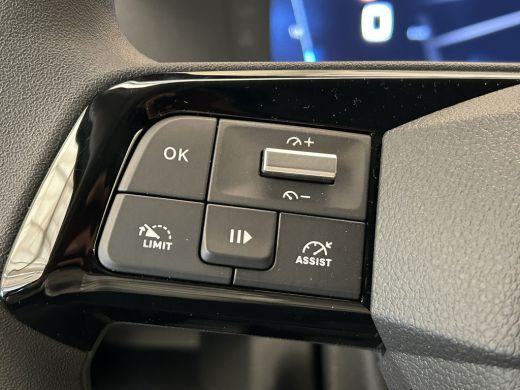 Peugeot Expert Standaard | 16" stalen velgen | Elektrisch bedienbare en verwarmbare buitenspiegels | Getint glas... ActivLease financial lease