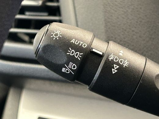 Peugeot Expert Standaard | 16" stalen velgen | Elektrisch bedienbare en verwarmbare buitenspiegels | Getint glas... ActivLease financial lease