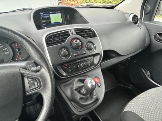 Renault Kangoo 1.5 dCi 80 E6 / L1H1 / 1e EIG / 21.900 KM !! / TREKHAAK / 6-BAK / AIRCO / CRUISE / NAVI / BLUETOO... ActivLease financial lease