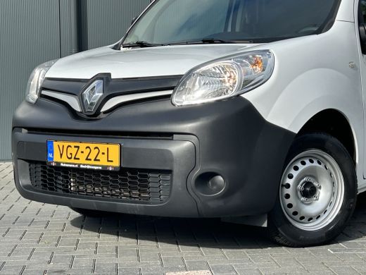 Renault Kangoo 1.5 dCi 80 E6 / L1H1 / 1e EIG / 21.900 KM !! / TREKHAAK / 6-BAK / AIRCO / CRUISE / NAVI / BLUETOO... ActivLease financial lease