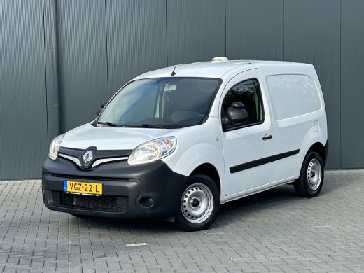 Renault Kangoo 1.5 dCi 80 E6 / L1H1 / 1e EIG / 21.900 KM !! / TREKHAAK / 6-BAK / AIRCO / CRUISE / NAVI / BLUETOO... ActivLease financial lease