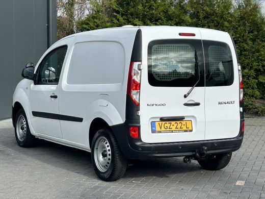 Renault Kangoo 1.5 dCi 80 E6 / L1H1 / 1e EIG / 21.900 KM !! / TREKHAAK / 6-BAK / AIRCO / CRUISE / NAVI / BLUETOO... ActivLease financial lease