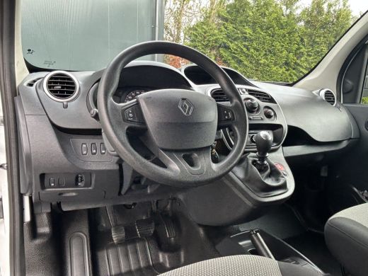 Renault Kangoo 1.5 dCi 80 E6 / L1H1 / 1e EIG / 21.900 KM !! / TREKHAAK / 6-BAK / AIRCO / CRUISE / NAVI / BLUETOO... ActivLease financial lease