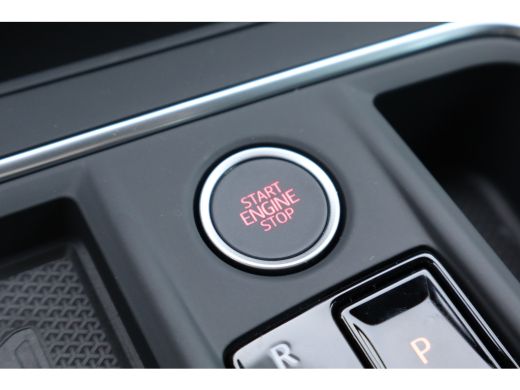 Seat Leon FR Business - eHybrid | Achteruitrijcamera | Automatisch dimmende binnenspiegel | Dakhemel uitgev... ActivLease financial lease