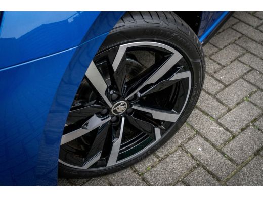 Skoda Scala 1.0 TSI Monte Carlo | Achteruitrijcamera | Lichtmetalen velgen 18" | Matrix LED koplampen ActivLease financial lease