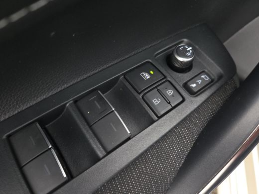 Suzuki Swace 1.8 Hybrid Select | Apple CarPlay | Stoel / Stuurverwarming | Rijklaarprijs incl. garantie | ActivLease financial lease