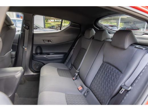 Toyota C-HR 2.0 Hybrid First Edition | Achteruitrijcamera | Apple Carplay/Android Auto|telefoonintegratie pre... ActivLease financial lease